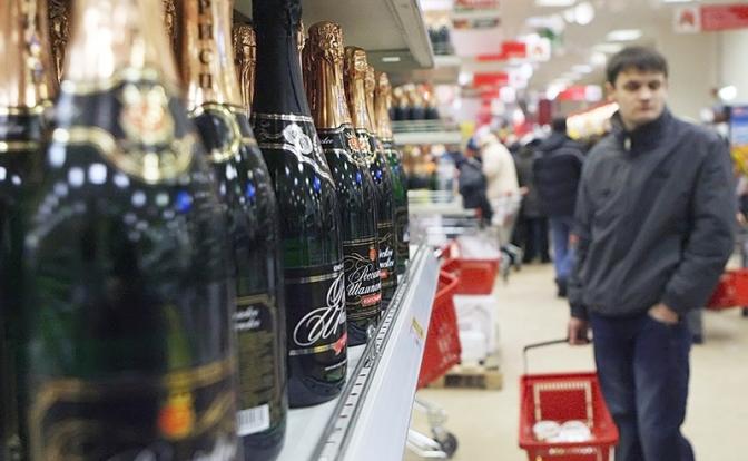 В РФ хотят изменить правила продажи шампанского