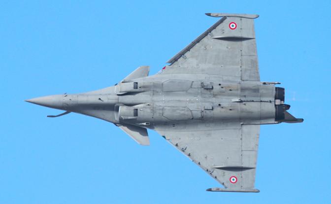 На фото: истребитель Dassault Rafale