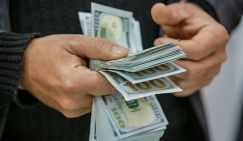 Доллар против рубля: «Американца» нужно покупать, «бакс» давит по всем статьям