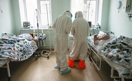Число заразившихся омикрон-штаммом в России выросло до 30