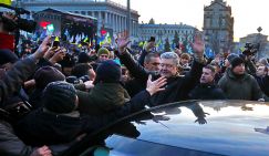 Порошенко, Янукович: Украина втягивается в любимую игру – ловит бывших президентов