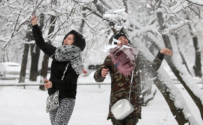 Врач объяснил, как отличить аллергию на холод от обморожения