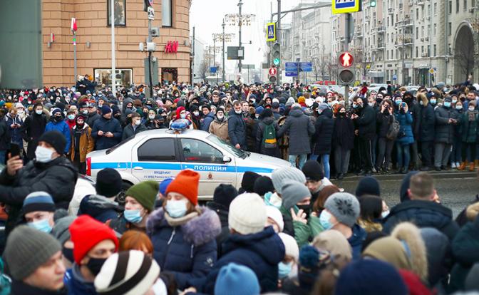 В. Алкснис: Госпереворот в России? Не исключаю