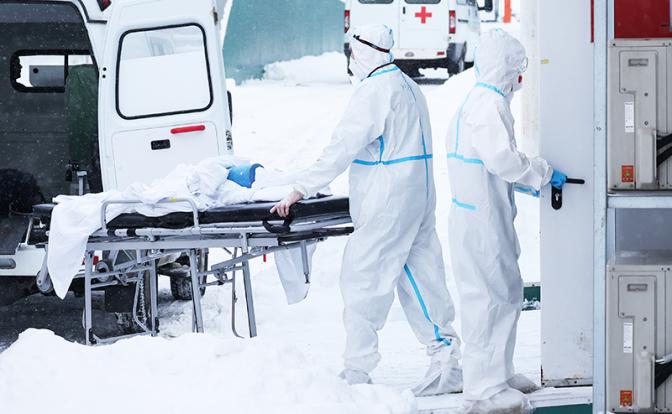 Коронавирус в России: число заболевших впервые превысило 100 тыс. в сутки