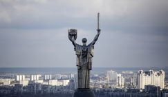 Кто и зачем «кошмарит» Украину