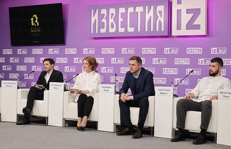 На фото: Михаил Разумовский, Ирина Разумовская, Игорь Петренко и Кирилл Парастаев.