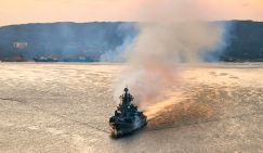 «Удар Нептуна» ВМС США вынудил крейсер «Варяг» надеть каску пожарного