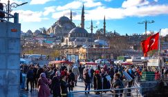 Под Эрдоганом зашатался трон: Турки не простили рухнувшую лиру
