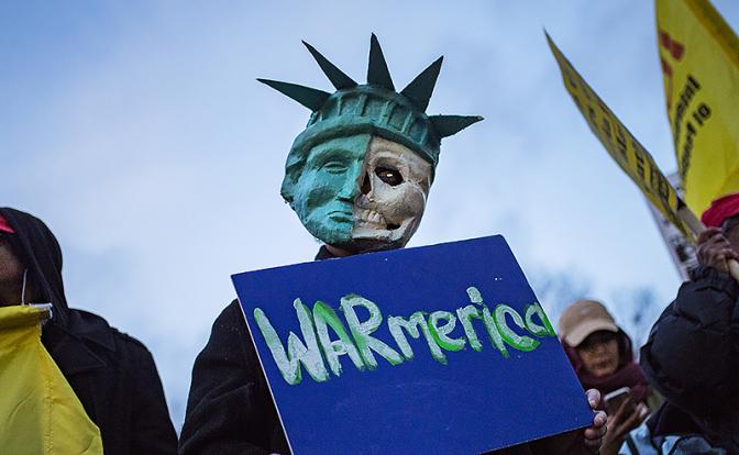 Запад готовит миру Армагеддон