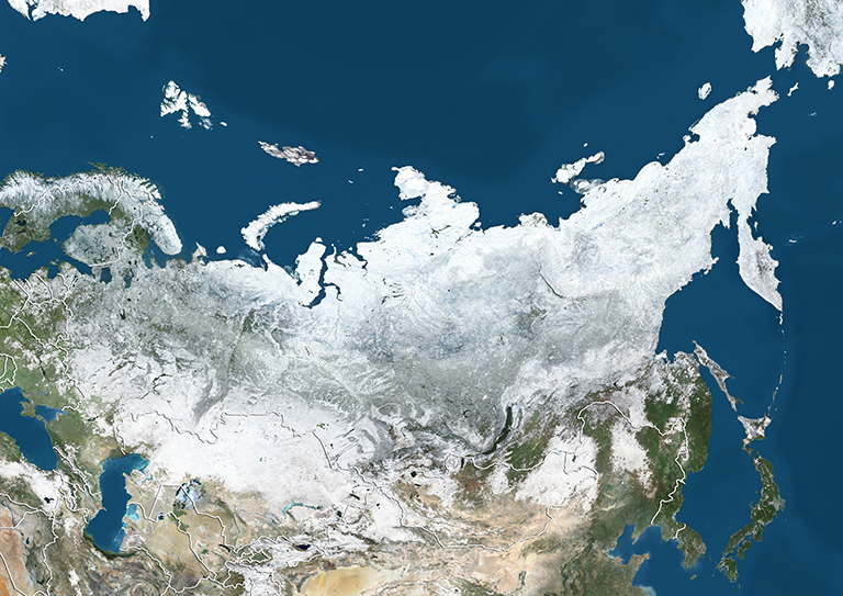 На фото: спутниковый снимок России и Средней Азии зимой