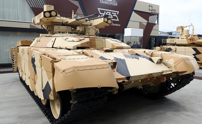 На фото: боевая машина поддержки танков БМПТ-72