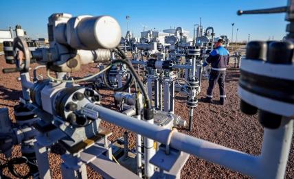 На фото: на площадке подземного хранилища газа в земле Саксония-Анхальт, Германия