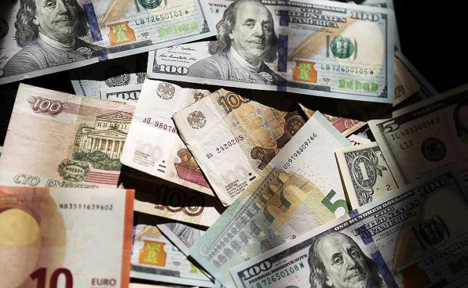 Эксперт сказал, при каком курсе доллара может быть технический разворот