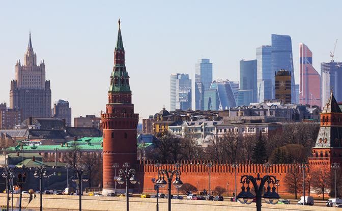 Русская цивилизация может сохраниться только яростной атакой на стирающий ее Запад