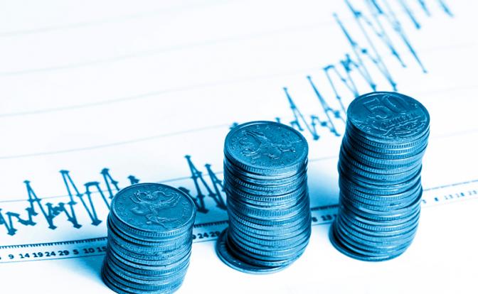 Рубль привязали к золоту: За курсом доллара можно не следить до осени