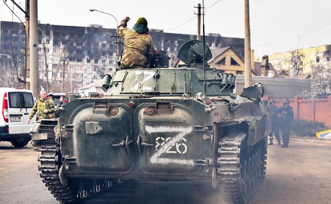 На фото: ситуация в Мариуполе.