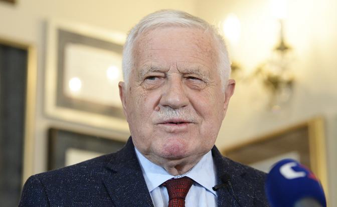 На фото: экс-президент Чехии Вацлав Клаус.