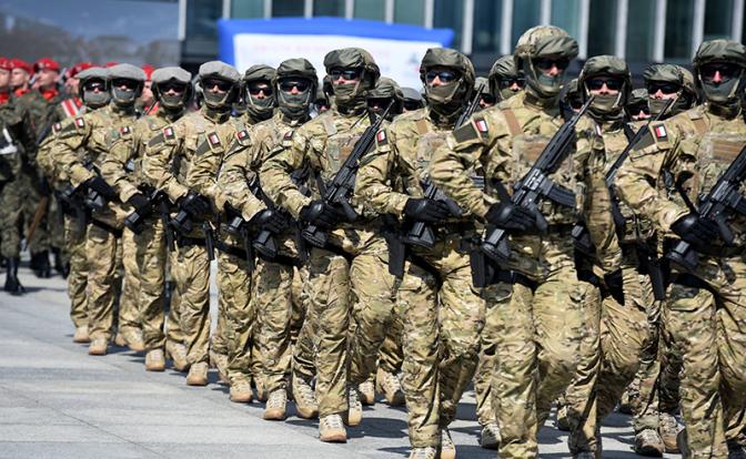 Warschau bereitet groß angelegte Militärübungen vor – Kiew im Visier