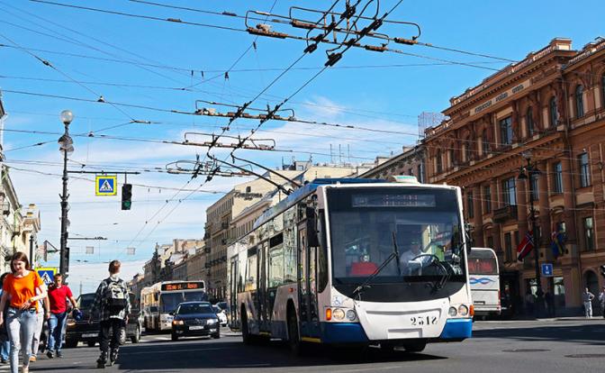 Зять Беглова проследит за продажей рекламы в электротранспорте по завышенным втрое ценам