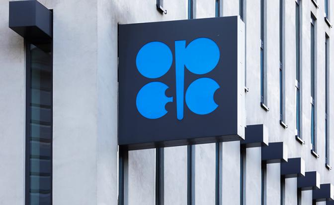 Эксперт сообщил, чем России опасно исключение из ОПЕК+