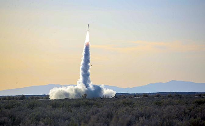 Власти США выделят Украине новый пакет военной помощи, в том числе реактивные системы залпового огня (РСЗО) HIMARS (фото из архива)