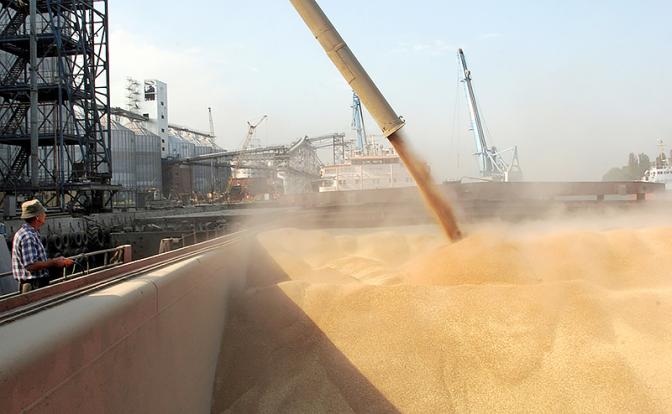 ЕС призвал все страны мира не покупать у России «похищенное на Украине зерно»