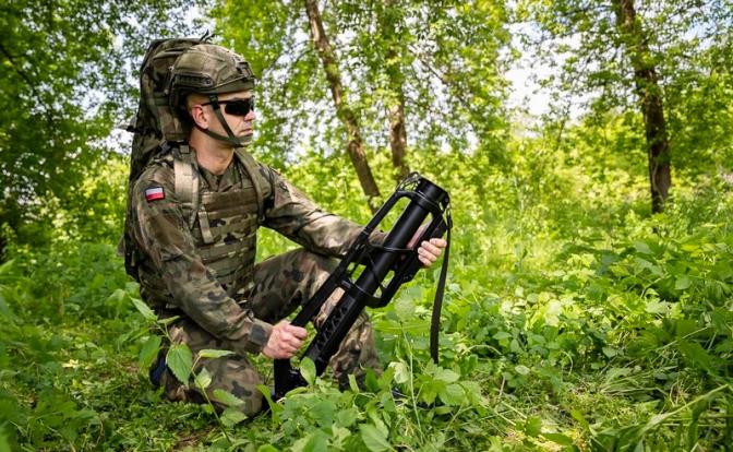 На фото: польский миномет ЛМП-2017. Минимальная выносливость - 1500 выстрелов. Предназначен для разрушительного кинетического воздействия на боевые системы противника.
