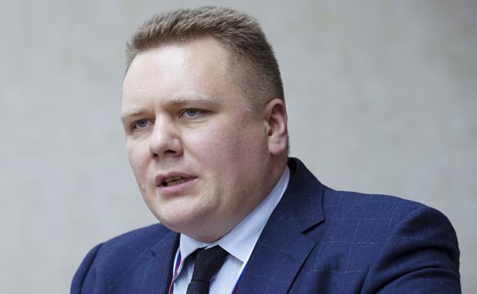 На фото: директор Института развития парламентаризма Алексей Чадаев.