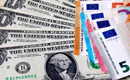 Новости курса валют: доллары и евро подешевели в Сбербанке