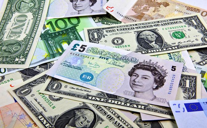 Эксперт объяснил, почему курс доллара резко укрепился к рублю