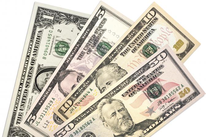 Эксперт сделал прогноз курса доллара до сентября
