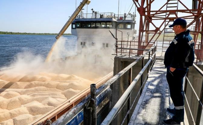 Госдеп и Зеленский обвиняют Москву в срыве зерновых соглашений и попытке устроить новый голодомор