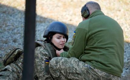 На фото: учения резервистов вооруженных сил Украины на военном полигоне под Киевом