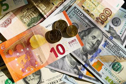 Курс валют 4 августа: доллар и евро упали на бирже