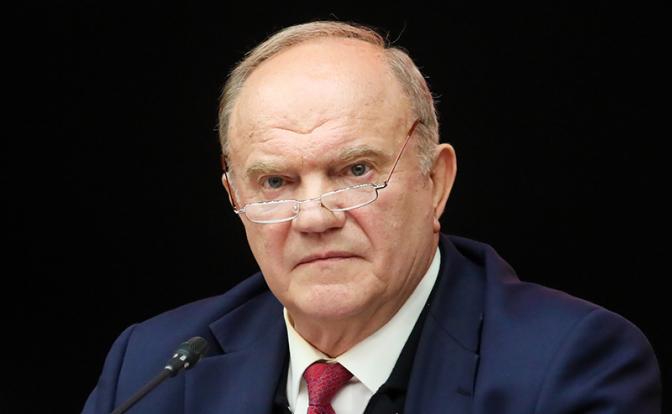 На фото: глава фракции КПРФ Геннадий Зюганов