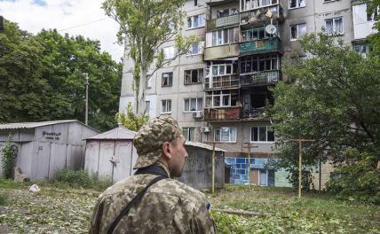 Фергюсон: Вашингтон осенью начнет раздел Украины, Зеленский будет плакать, а потом сбежит