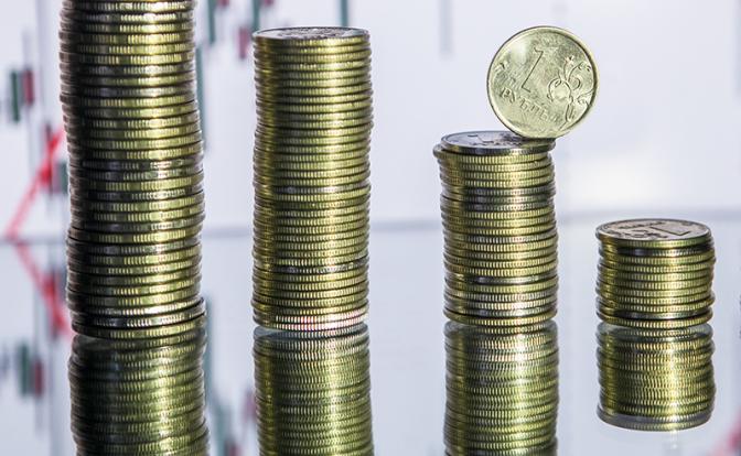 Курс валют 15 августа: рубль упал на торгах