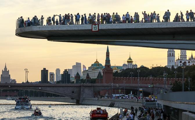 Соцопрос: россияне рассказали, что ждёт нашу страну в ближайшем будущем