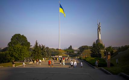 Полковник Дуглас Макгрегор: Усилия США ведут к превращению Украины в усохшее государство, не имеющее выхода к морю
