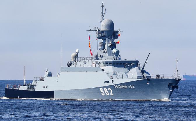На фото: малый ракетный корабль проекта 21631 "Зеленый Дол"