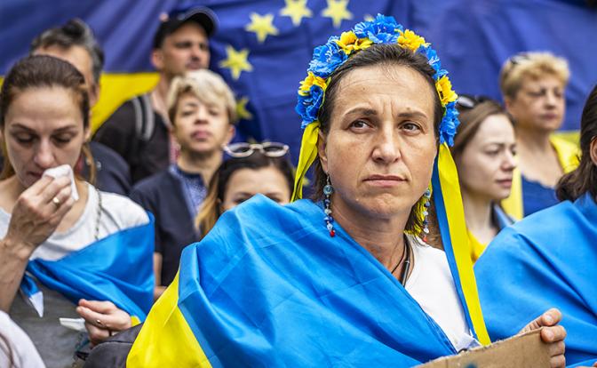 Гостеприимству ЕС приходит конец: миллионы украинцев возвращаются домой