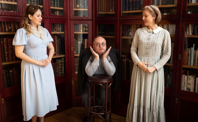 Из читакля в открытый космос - в Театре Елены Камбуровой текст, «пролежавший в столе» более 60 лет