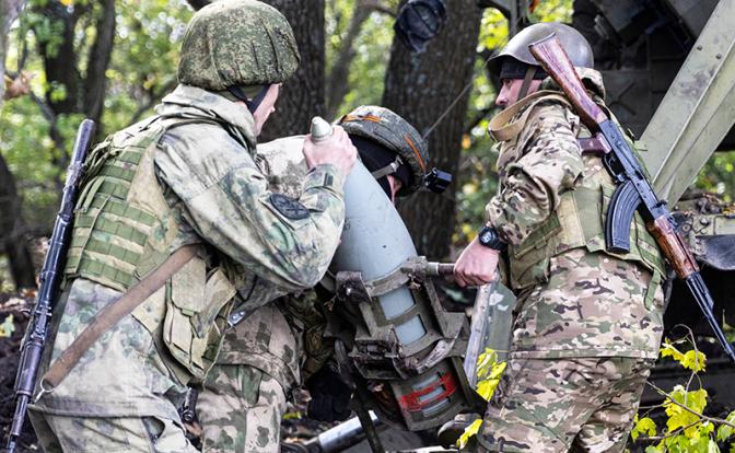 Политолог: главное - не мешать армии выполнять задачи, поставленные президентом