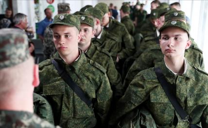 В Госдуме ратуют за двухлетнюю службу в армии - какая есть тому альтернатива