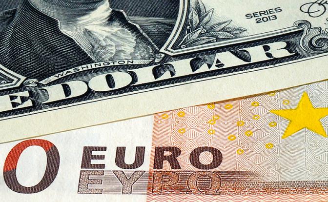 Курс валют сегодня: доллар и евро выросли на открытии торгов
