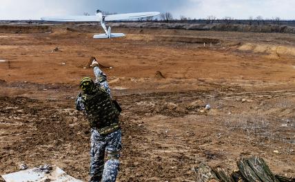 На фото: запуск беспилотника украинскими военными (архивное фото).