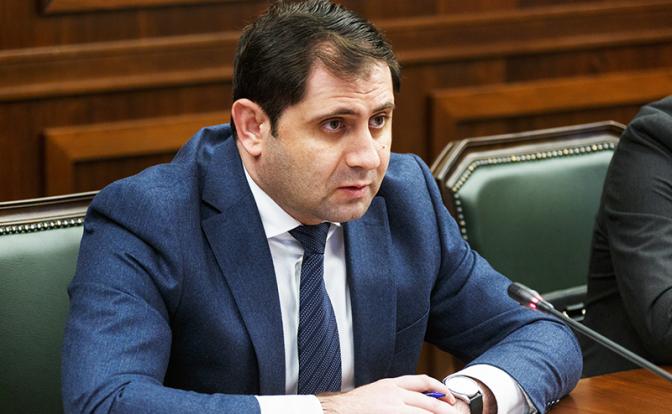 На фото: министр обороны Армении Сурен Папикян