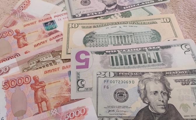 Китай и инфляция: что дает курсу рубля силы в битве с долларом