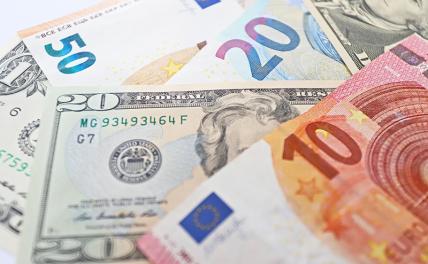 Официальный курс доллара и евро резко рванул вверх