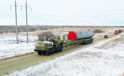 На фото: перевооружение ракетного полка Ясненского соединения РВСН на комплекс "Авангард"